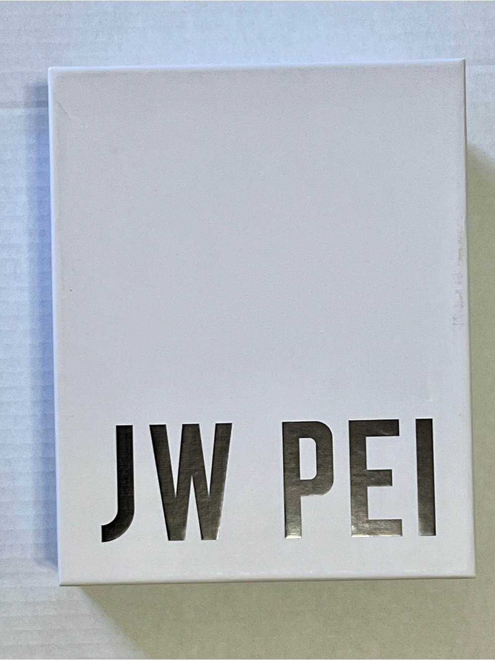 JW PEI green monstera leaf shaped novelty bag new in box - Picture 13 of 16